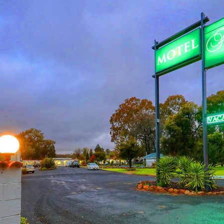 Azalea Motel Кунабарабран Экстерьер фото
